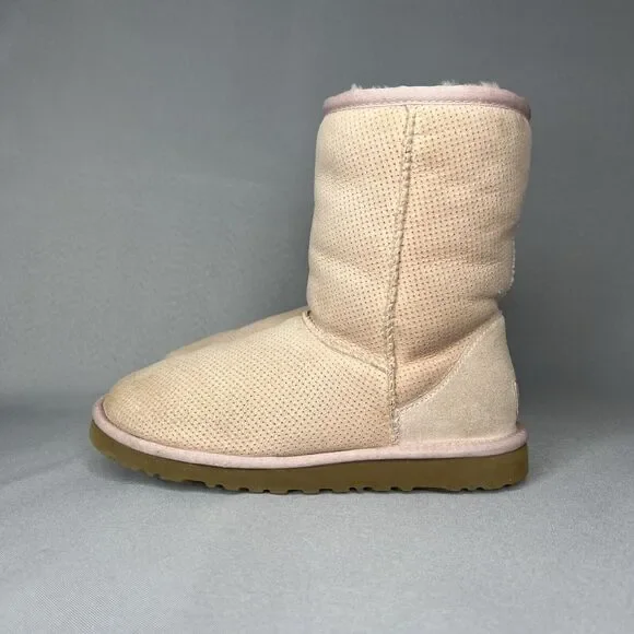 Womens UGG Boots Light Pink Tan Classic Short Perforated Suede Wool Boho Sz 6 - Picture 6 of 16